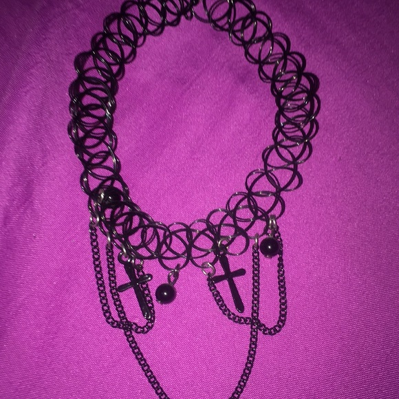 Chokers - Picture 2 of 3